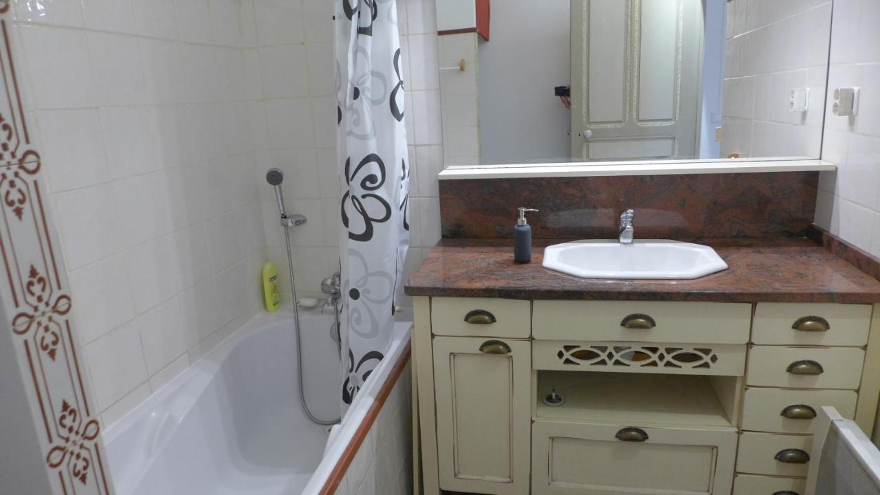 Ceret Pyrenean Star Apartment Bagian luar foto